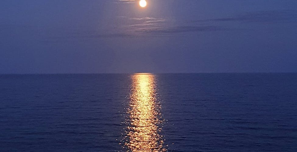 moon light reflection on sea